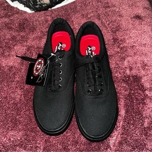 10/ $30 🖤 Brand new black sketchers non slip sneakers